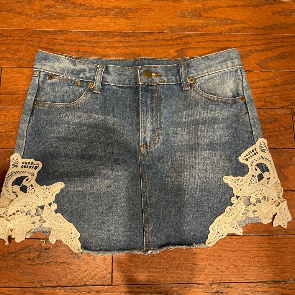 Ellison Blue Cream Embellished Mini Skirt Casual